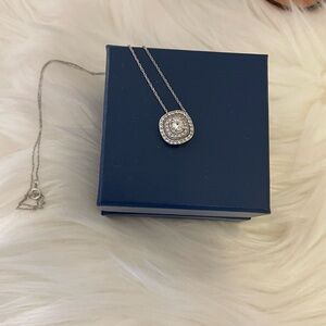 “VINTAGE” WHITE SAPPHIRE HALO  PENDANT 18" NECKLACE STERLING SILVER JWBR